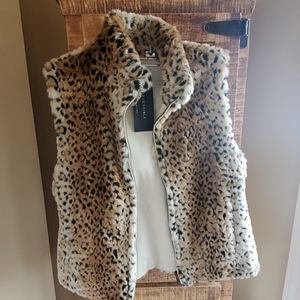 NEW! reversible leopard faux fur vest, small